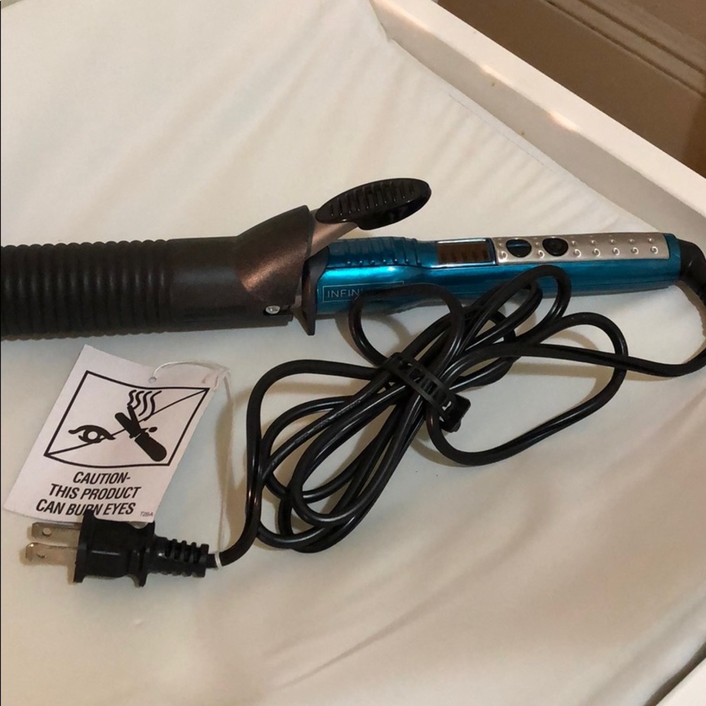 Infiniti Pro Conair Curling Iron